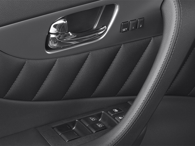 2013 INFINITI FX37 Base