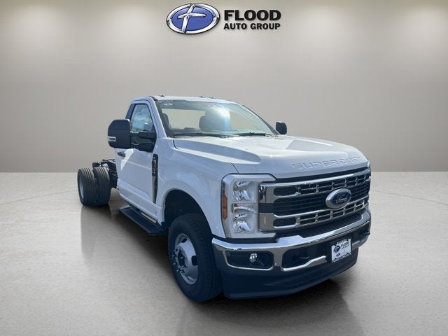 2026 Ford Super Duty F-350 DRW XL