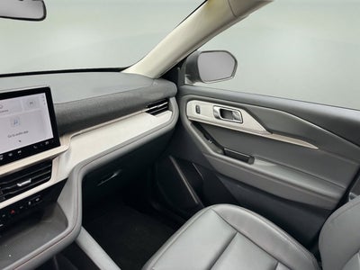 2026 Ford Explorer XLT