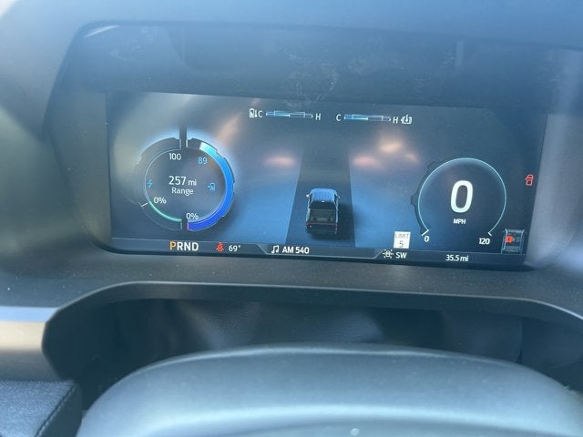 2025 Ford F-150 Lightning Flash