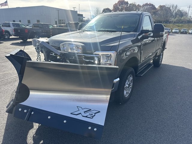 2026 Ford Super Duty F-350 SRW F-350® XLT