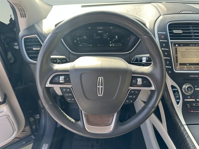 2019 Lincoln Nautilus Select