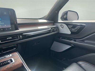 2027 Lincoln Aviator Black Label Premium