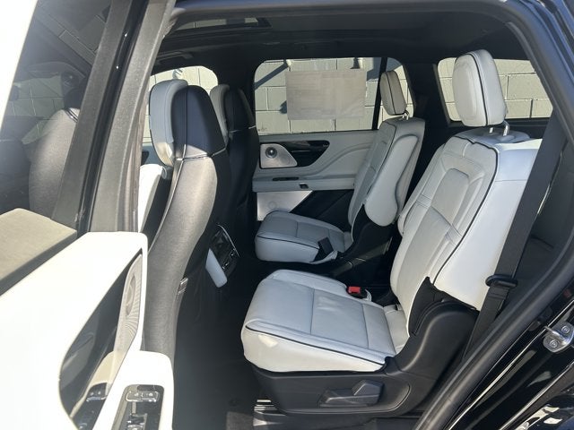 2027 Lincoln Aviator Black Label Premium