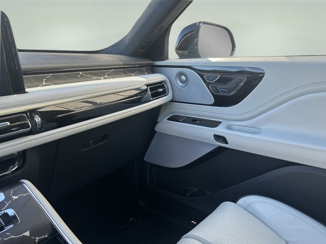 2027 Lincoln Aviator Black Label Premium