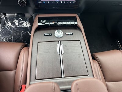 2027 Lincoln Navigator Reserve