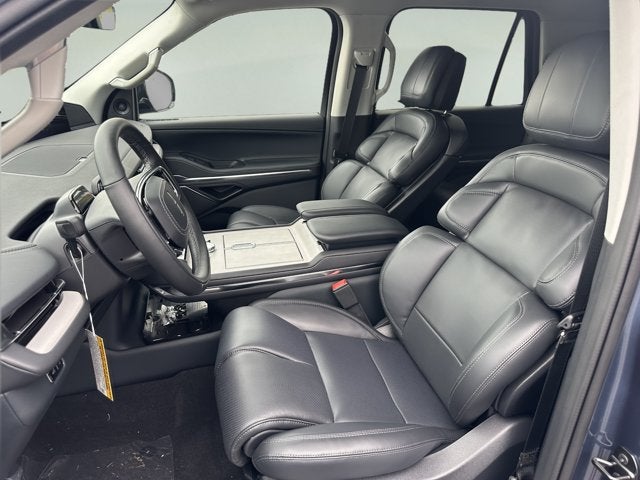 2027 Lincoln Navigator Premiere