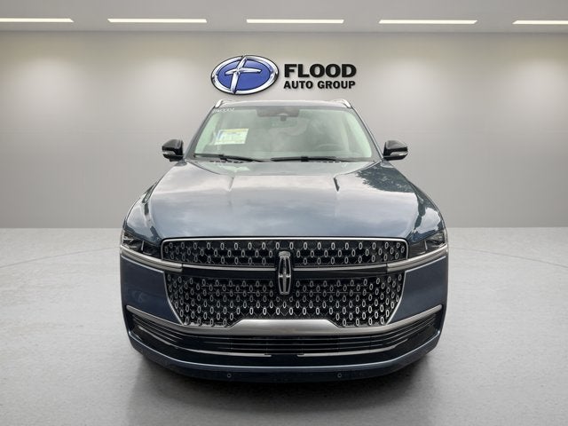 2027 Lincoln Navigator Premiere