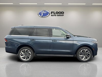 2027 Lincoln Navigator Premiere