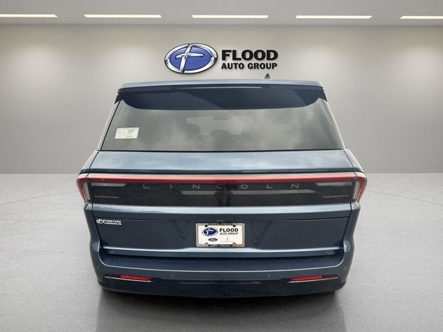 2027 Lincoln Navigator Premiere