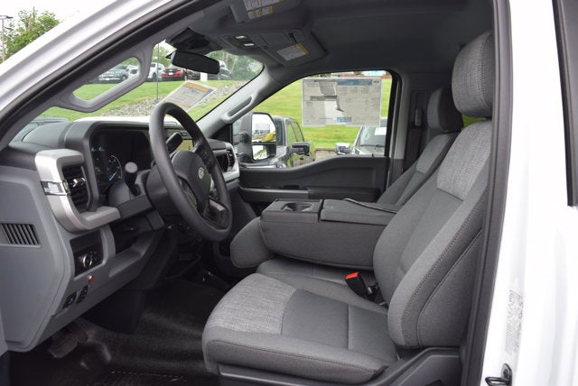 2026 Ford Super Duty F-600 DRW XLT