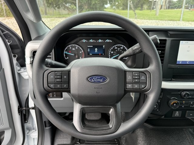 2027 Ford Super Duty F-350 SRW XL
