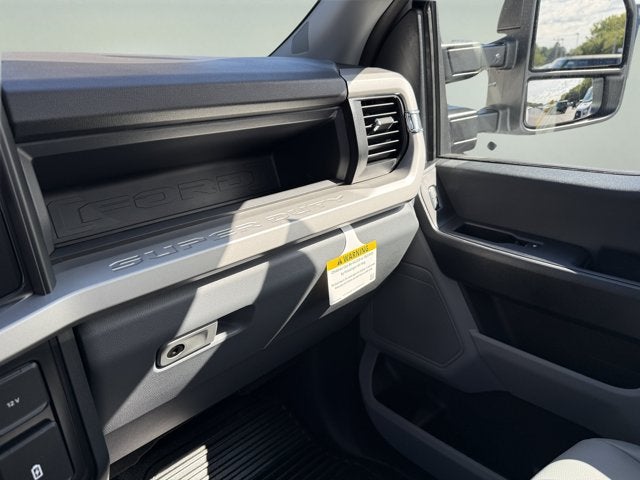2027 Ford Super Duty F-350 DRW XL DRW