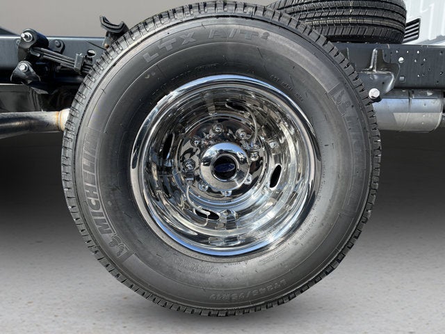 2027 Ford Super Duty F-350 DRW XL DRW