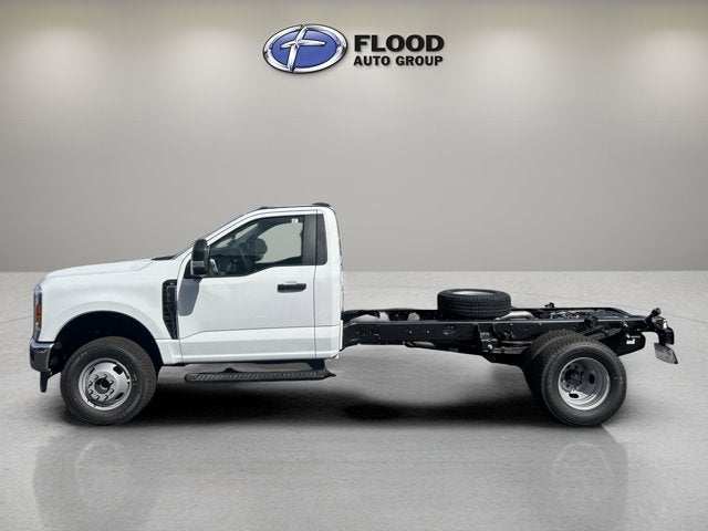 2026 Ford Super Duty F-350 DRW XL