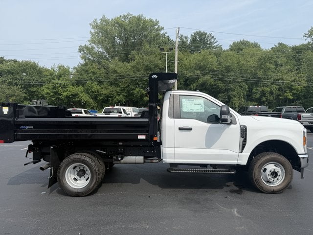 2026 Ford Super Duty F-350 DRW XL