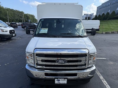 2027 Ford E-Series Cutaway Base Cutaway