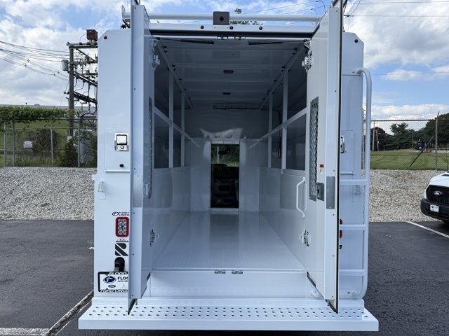 2027 Ford E-Series Cutaway Base Cutaway