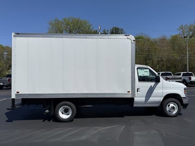 2027 Ford E-Series Cutaway E-450 DRW