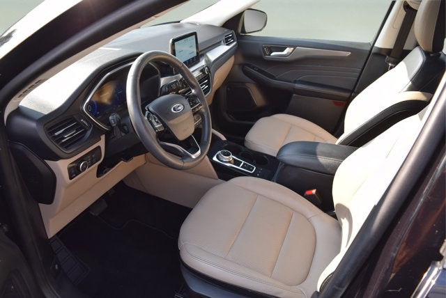 2022 Ford Escape Titanium