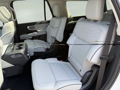 2027 Ford Expedition Platinum