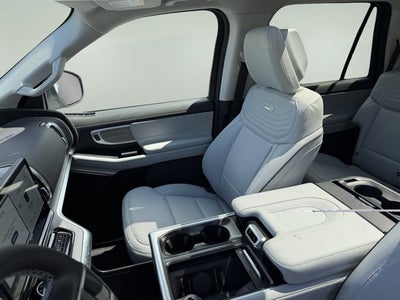2027 Ford Expedition Platinum