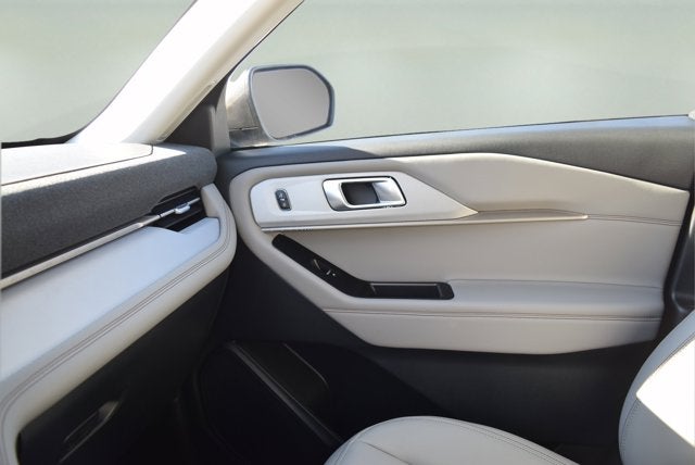 2026 Ford Explorer Active (200A)