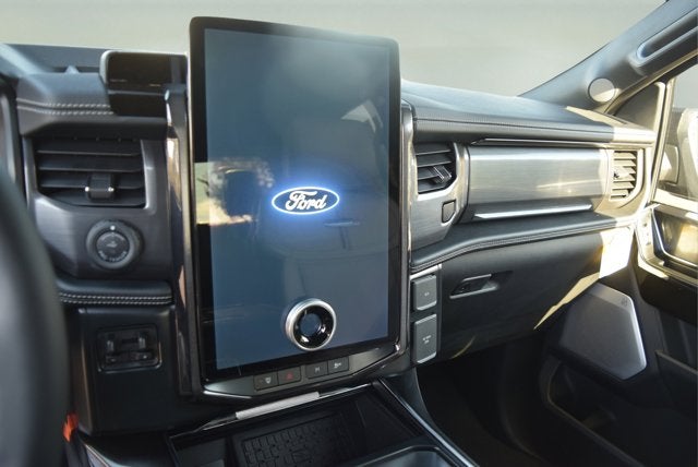 2025 Ford F-150 Lightning Platinum