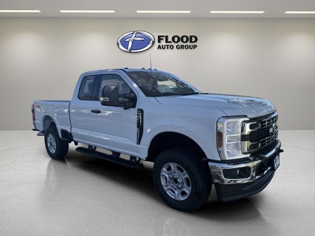 2027 Ford Super Duty F-250 SRW XLT
