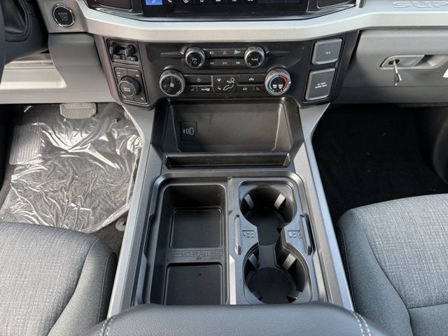 2027 Ford Super Duty F-250 SRW XLT