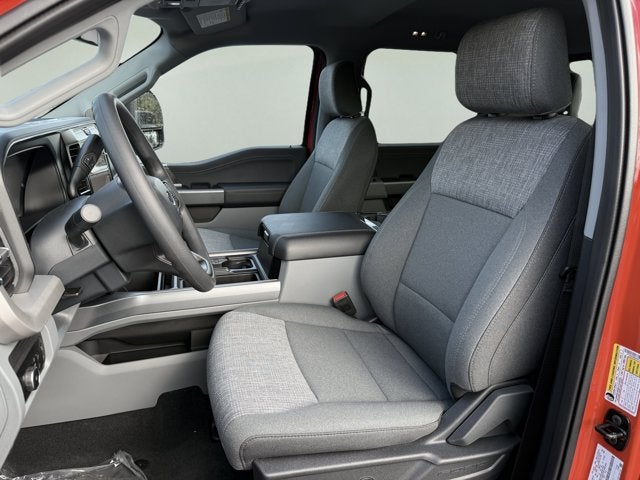2027 Ford Super Duty F-250 SRW XLT