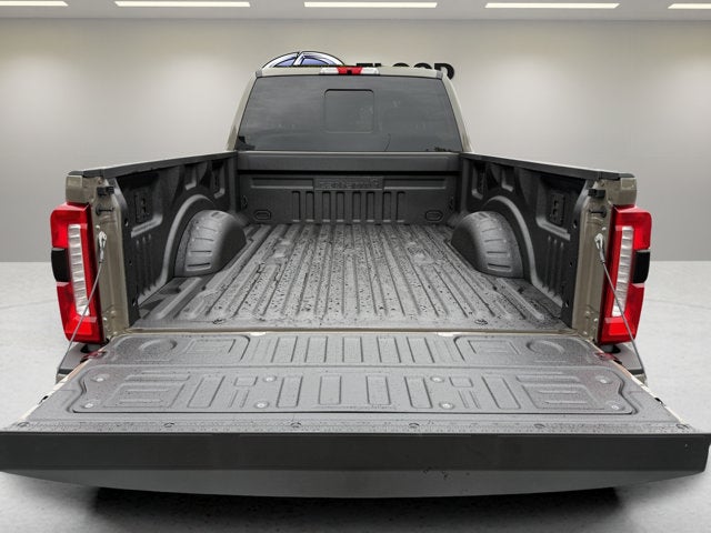 2027 Ford Super Duty F-250 SRW XLT