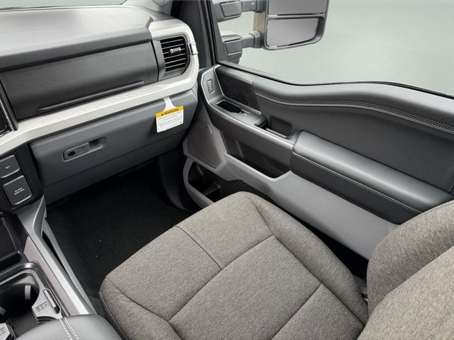 2027 Ford Super Duty F-250 SRW XLT