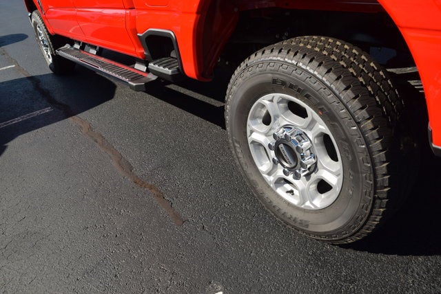 2026 Ford Super Duty F-350 SRW XLT