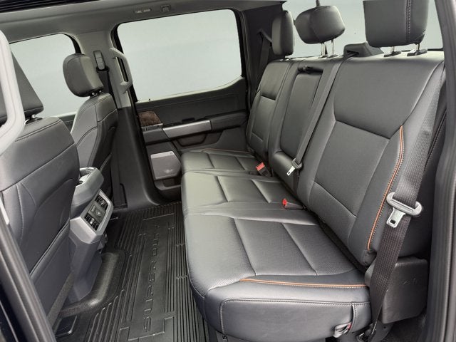 2027 Ford Super Duty F-350 SRW Lariat