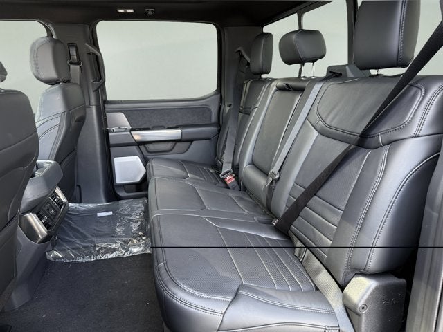 2027 Ford Super Duty F-350 SRW Platinum