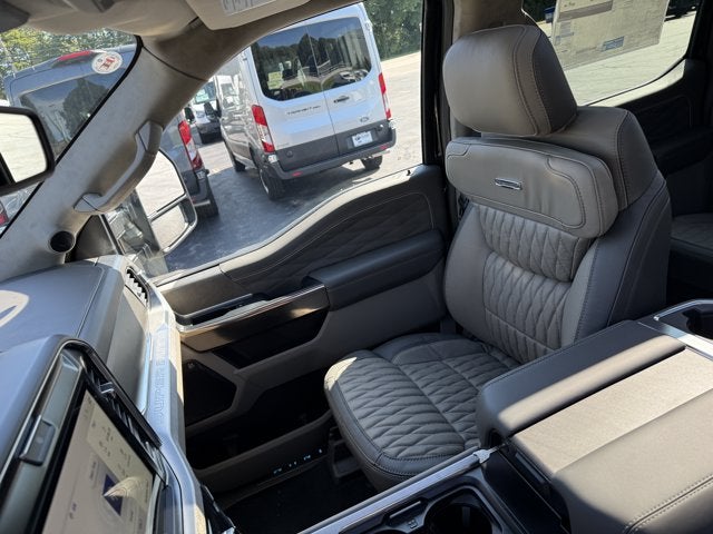 2027 Ford Super Duty F-350 SRW Platinum