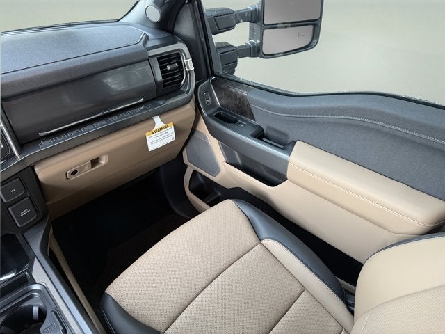 2027 Ford Super Duty F-350 SRW Lariat