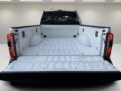 2027 Ford Super Duty F-350 SRW Lariat