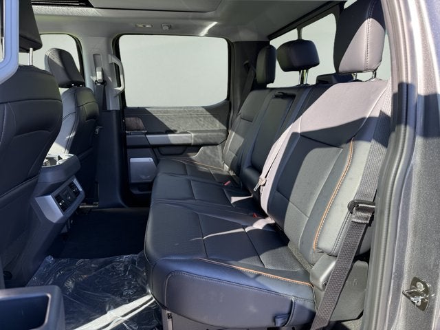 2027 Ford Super Duty F-350 SRW Lariat