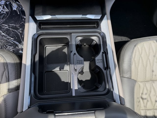 2026 Ford Super Duty F-350 SRW Platinum