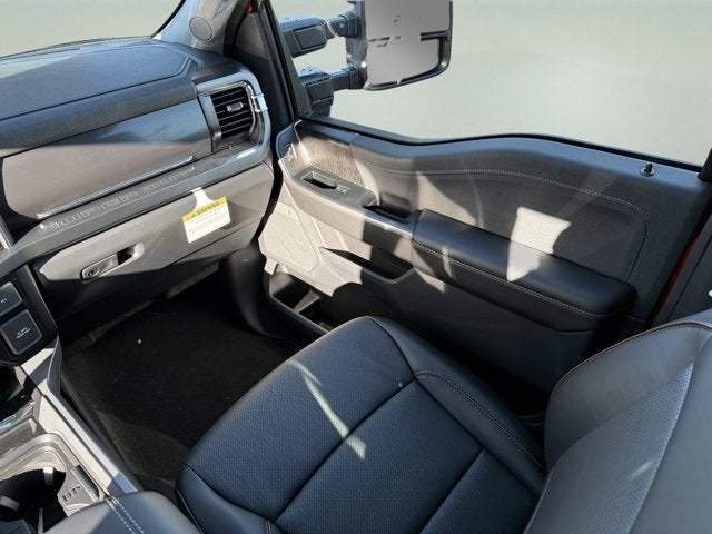 2027 Ford Super Duty F-350 SRW Lariat