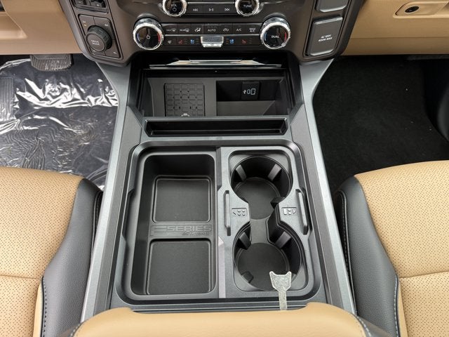 2027 Ford Super Duty F-350 SRW Lariat