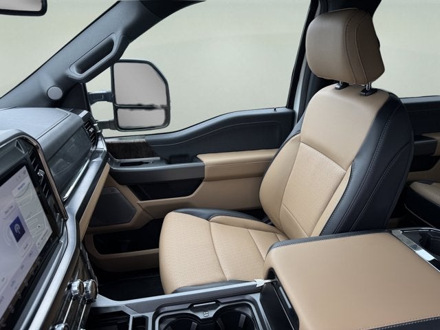 2027 Ford Super Duty F-350 SRW Lariat