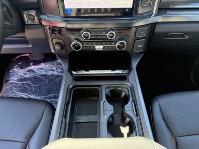 2027 Ford Super Duty F-350 SRW Lariat