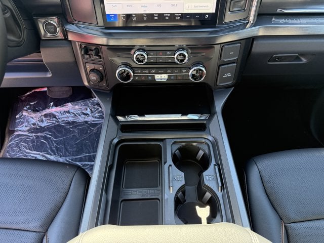 2027 Ford Super Duty F-350 SRW Lariat