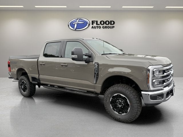 2027 Ford Super Duty F-350 SRW XLT