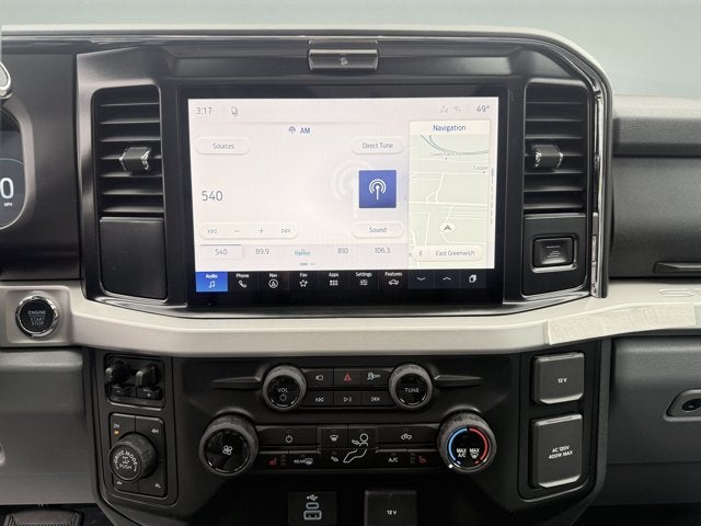 2027 Ford Super Duty F-350 SRW XLT