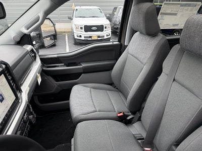 2027 Ford Super Duty F-350 SRW XLT