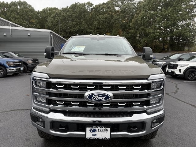 2027 Ford Super Duty F-350 SRW XLT